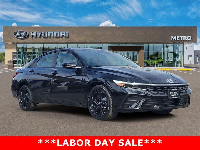 Abyss Black 2026 Hyundai Elantra Sedan Front-Wheel Drive Continuously Variable Transmission