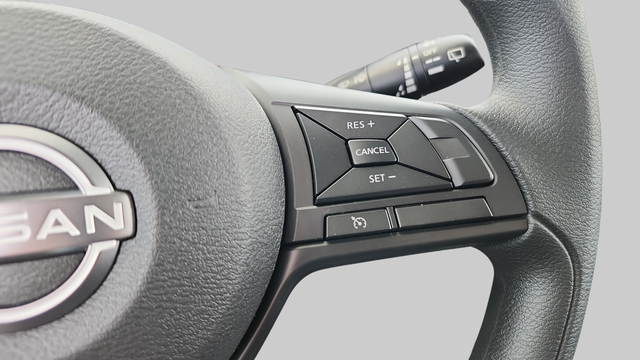 2025 Nissan Kicks Play