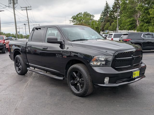 Brilliant Black Crystal Pearlcoat 2016 RAM 1500 Express Crew Cab 4WD Pickup Truck Four-Wheel Drive 8-Speed Automatic