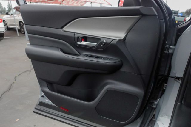 new 2026 Toyota Grand Highlander Hybrid car