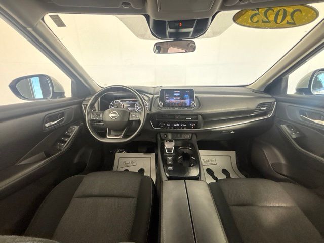 Used 2025 Nissan Rogue SUV