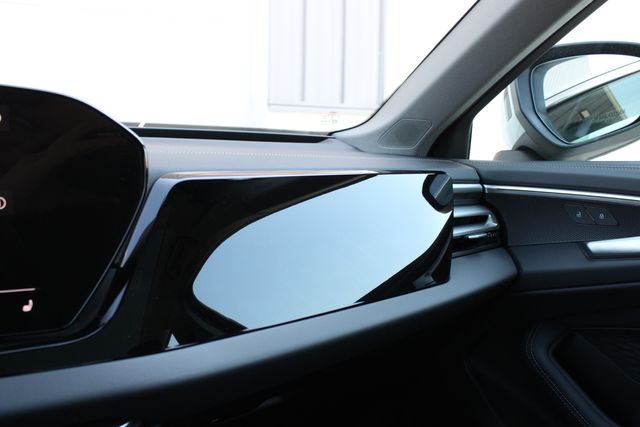 Used 2025 White Audi 2.0T Prestige image 17