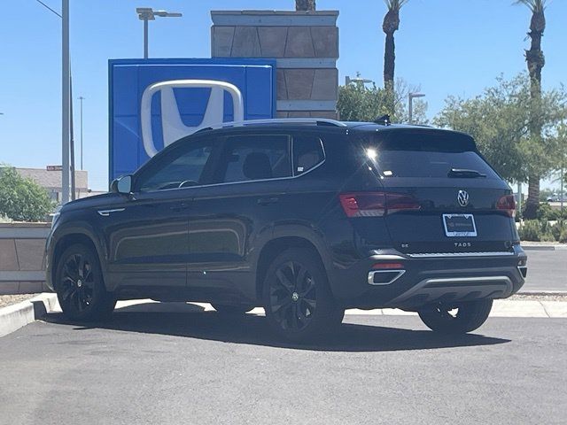 Used 2023 Deep Black Pearl Volkswagen 1.5T SE image 5