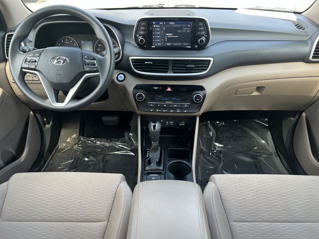 Used 2019 White Hyundai Sport image 17