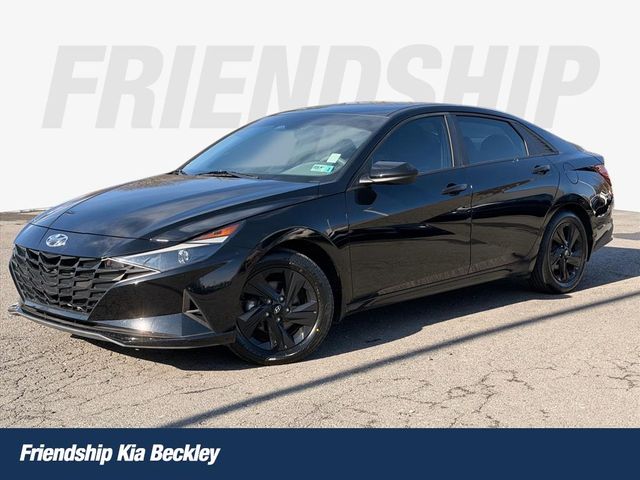 2023 Hyundai Elantra SEL FWD