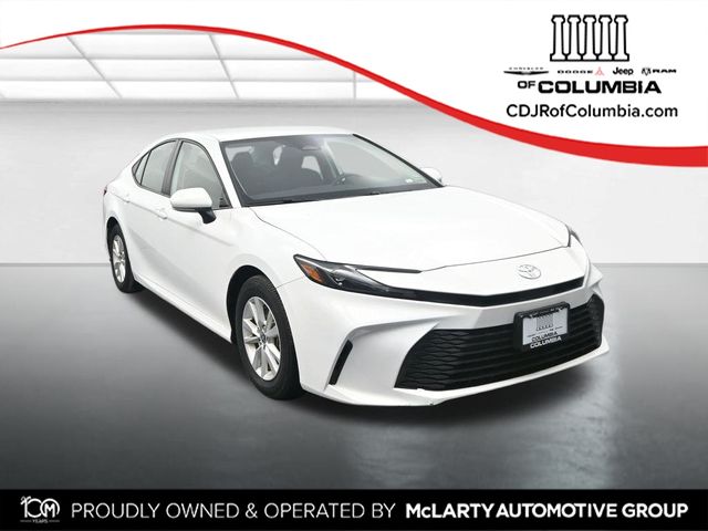 2025 Toyota Camry SE FWD