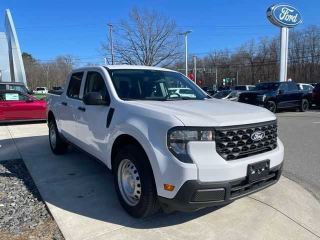 Oxford White 2026 Ford Maverick XL SuperCrew AWD Pickup Truck All-Wheel Drive Continuously Variable Transmission