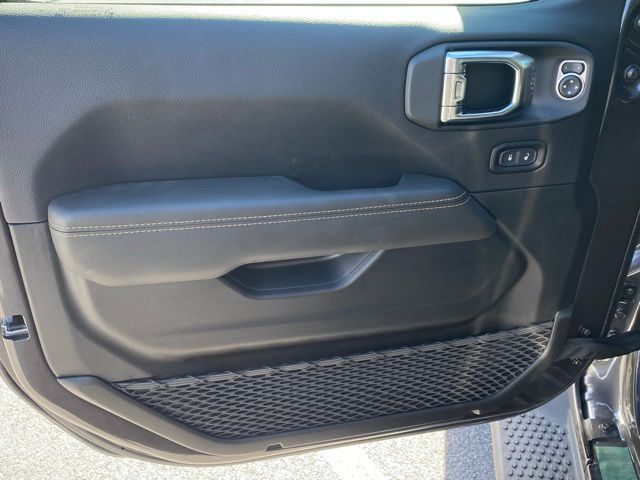 new 2026 Jeep Wrangler car, priced at $46,676