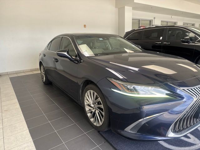 Used 2020 Lexus ES Sedan