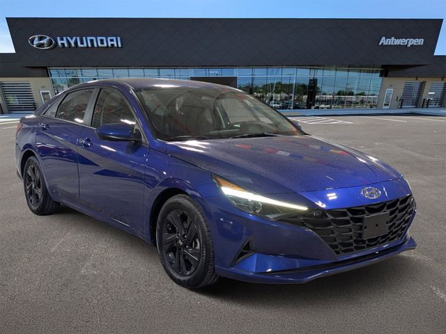 Intense Blue 2023 Hyundai Elantra SEL FWD Sedan Front-Wheel Drive Continuously Variable Transmission