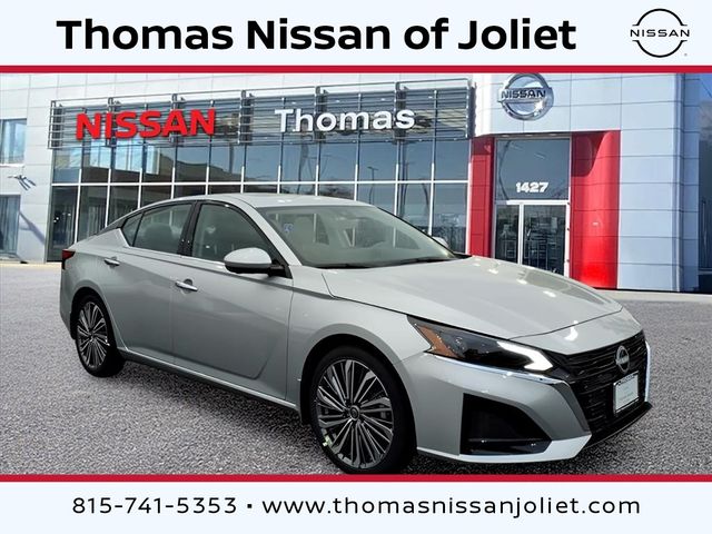 Brilliant Silver Metallic 2025 Nissan Altima Sedan Front-Wheel Drive Continuously Variable Transmission