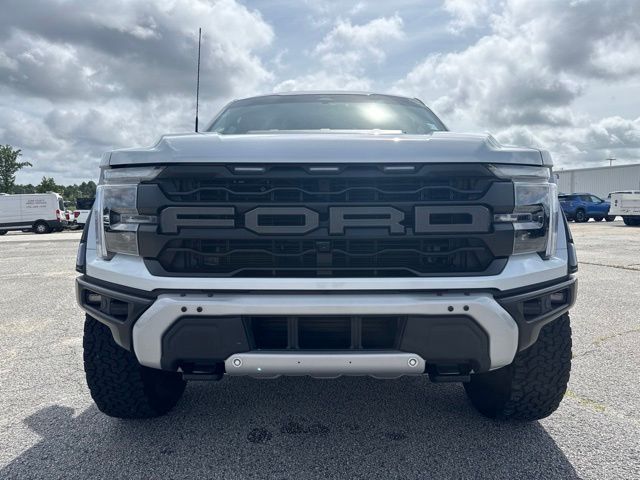 2025 Ford F-150 Raptor:B02492