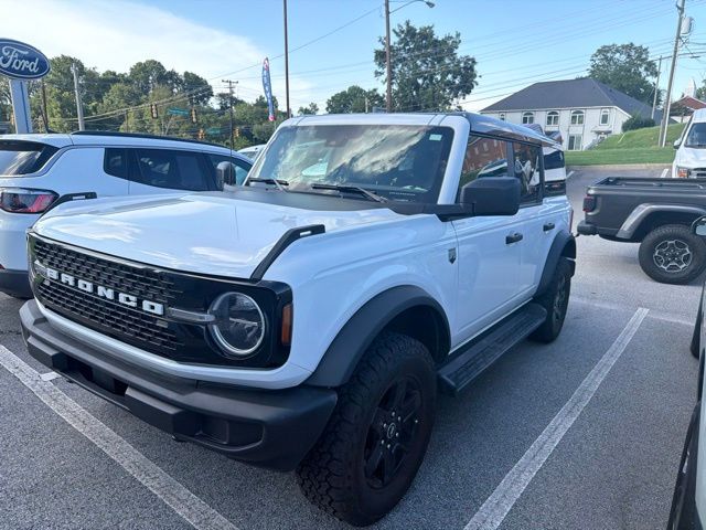 Oxford White 2025 Ford Bronco SUV / Crossover Four-Wheel Drive Automatic