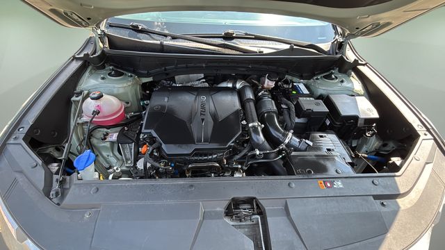 Used 2023 Green Hyundai SEL Premium image 33