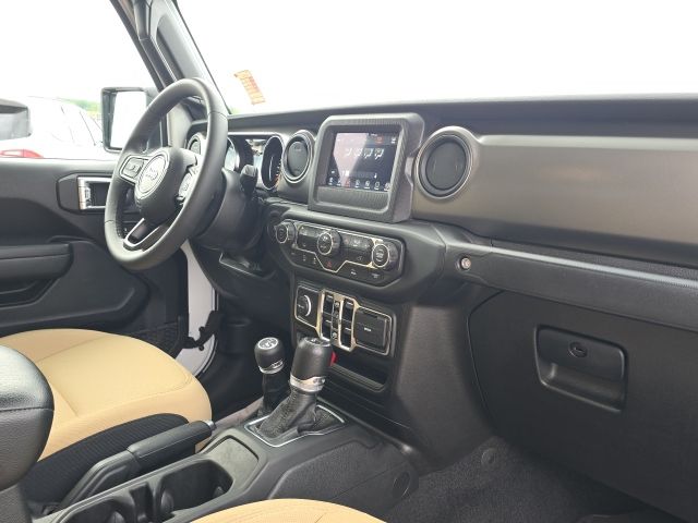 2023 Jeep Gladiator Sport S:46141A