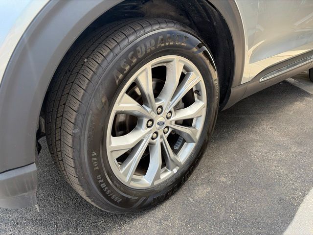 2023 Ford Explorer XLT Silver at Phil Fitts Ford
