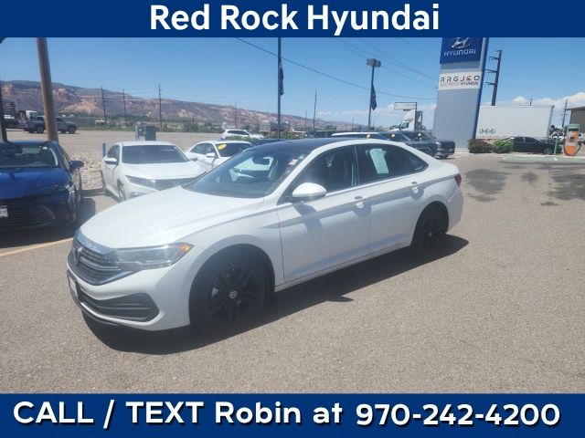 Pure White 2024 Volkswagen Jetta Sedan Front-Wheel Drive 8-Speed Automatic