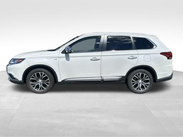 used 2016 Mitsubishi Outlander car, priced at $12,999