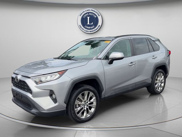 2020 Toyota RAV4 Plata (Silver Sky Metallic) SUV/Crossover Tracción delantera 8 velocidades Automática