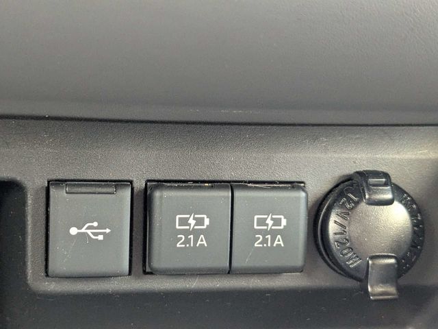 Used 2021 Toyota Highlander SUV