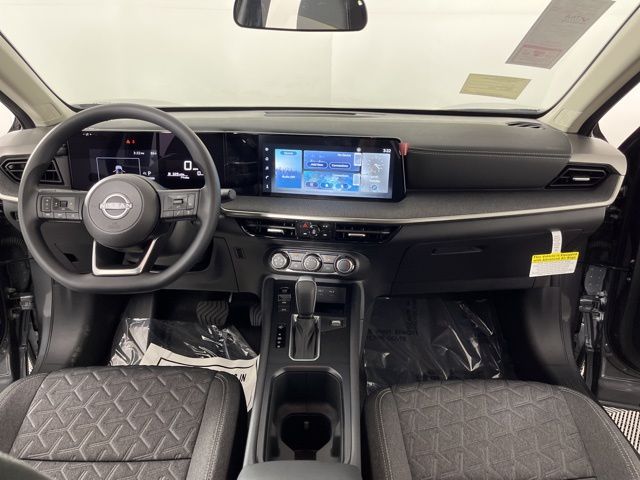 2025 Gun Metallic/Super Black Nissan Kicks SV FWD SUV