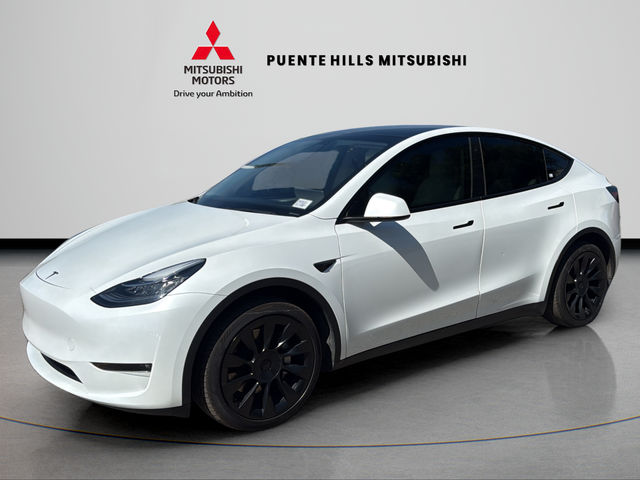 2023 Tesla Model Y Long Range Dual Motor All-Wheel Drive's photo