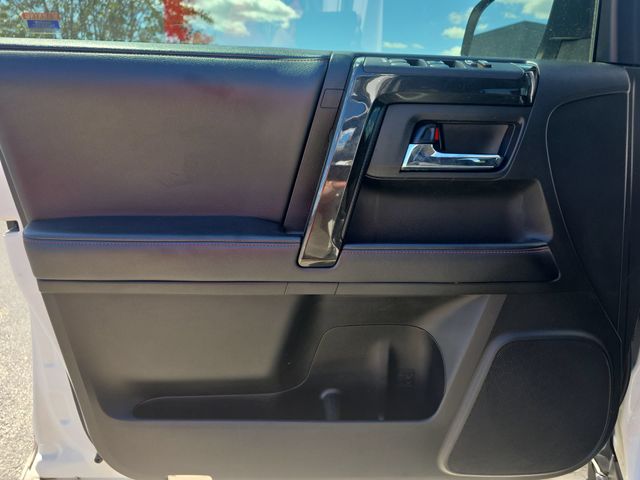 Used 2019 Super White Toyota TRD Off-Road image 27