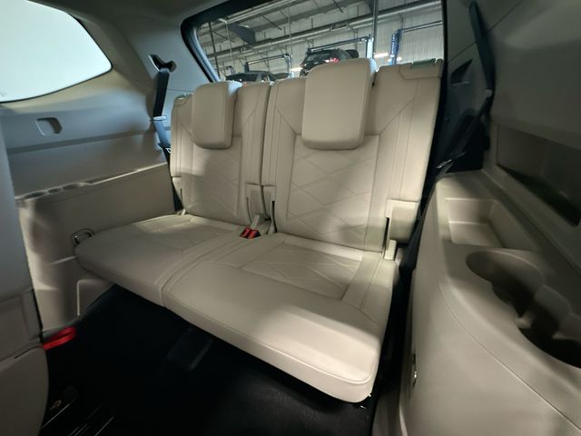 2026 Volkswagen Atlas 2.0T SE Black at South Hills CDJR