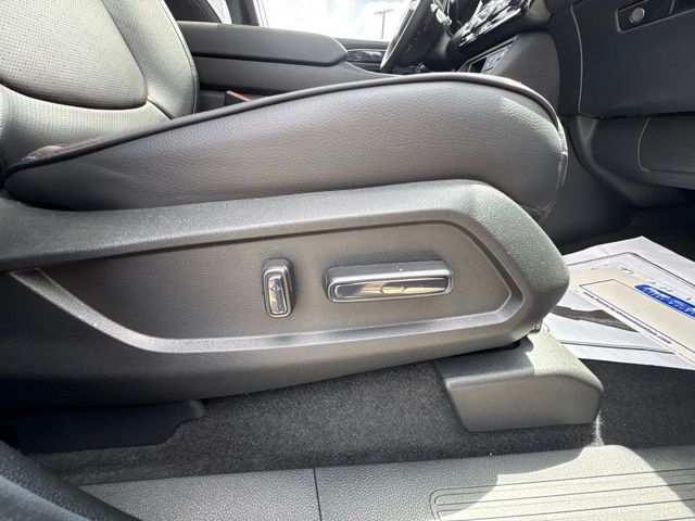 Used 2025 Honda Pilot SUV