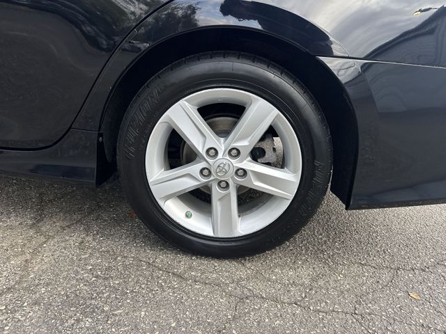 Used 2013 Black Toyota SE image 30