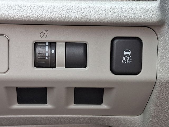 2015 Subaru Forester 2.5i White at Subaru and VW of Moon Township