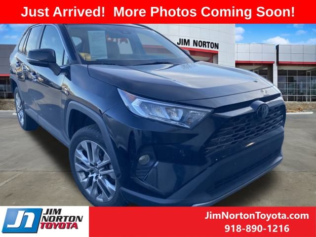 2020 Toyota RAV4 Limited 3