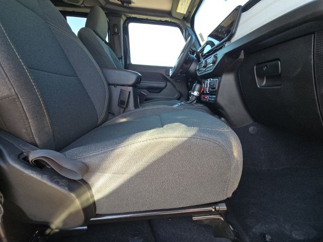 2025 Jeep Wrangler Willys 4xe:B02117