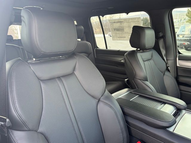 new 2026 Jeep Grand Wagoneer car, priced at $70,539