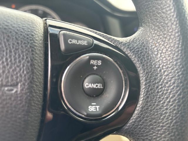 Used 2016  Honda LX image 6