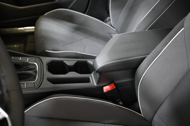 New 2026 White Volkswagen 1.5T Sport image 21