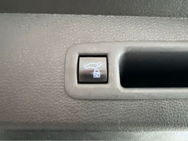Used 2023 Toyota Sienna Van