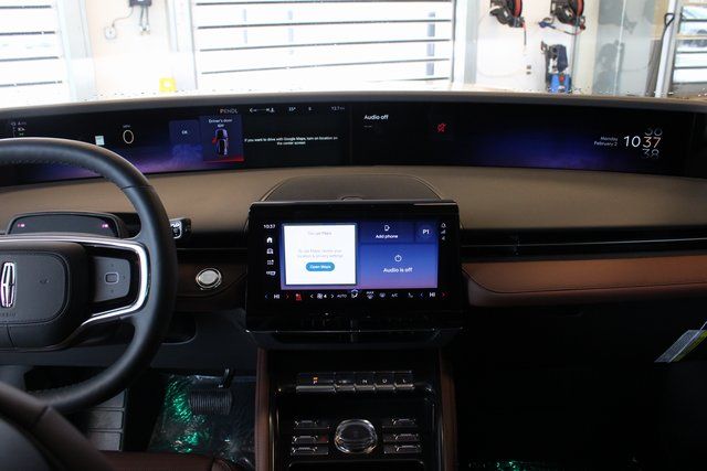 New 2026 White Lincoln Reserve image 7