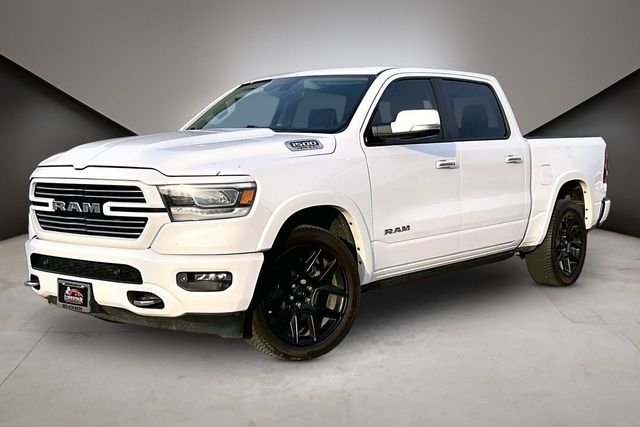 Bright White Clearcoat 2022 RAM 1500 Laramie Crew Cab RWD Pickup Truck 4X2 8-Speed Automatic