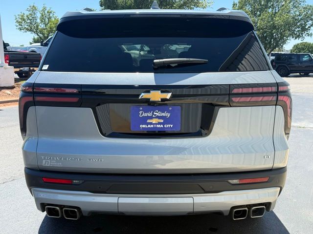 used 2024 Chevrolet Traverse car, priced at $34,187