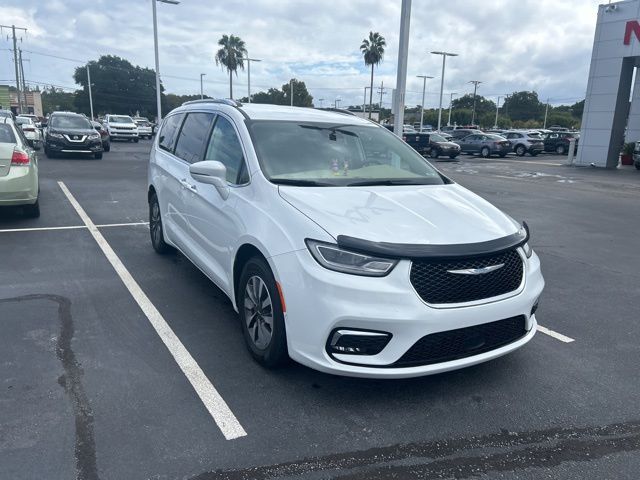 2021 Chrysler Pacifica Hybrid Touring L 6