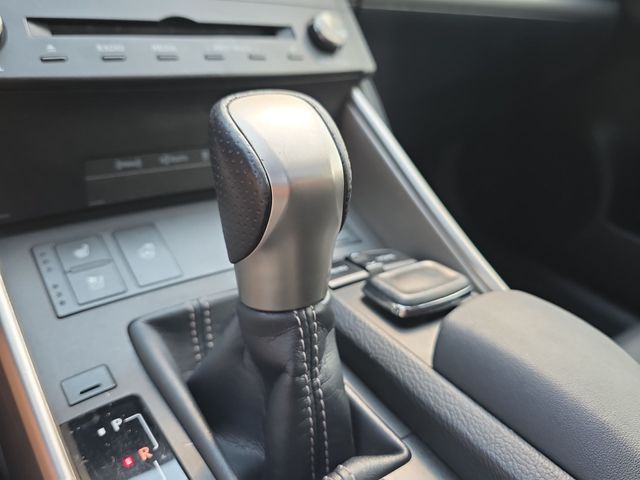 Used 2016 Silver Lexus 350 image 20