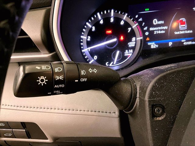 2020 Toyota Highlander XLE Silver at Bob Ruth Ford