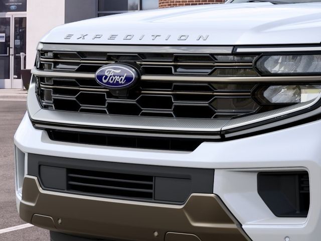 New 2027 White Ford King Ranch image 17