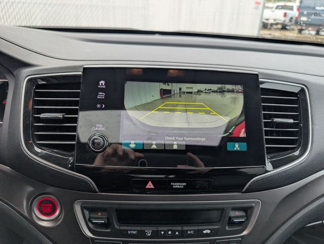 View vehicle photo 5