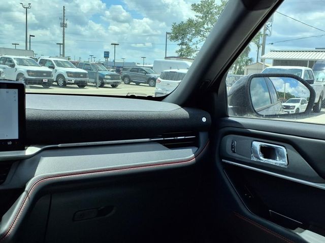 2025 Ford Explorer ST photo