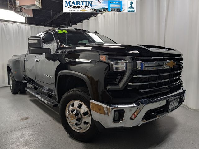 2024 Chevrolet Silverado 3500HD LTZ Crew Cab 4WD