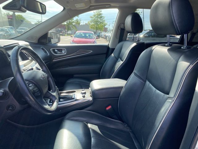 2019 Infiniti QX60 LUXE photo