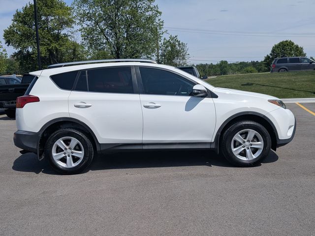 2014 Toyota RAV4 - Image 6