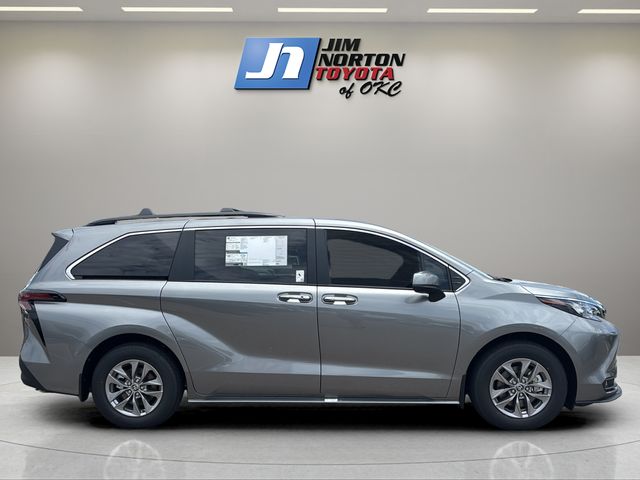 New 2026 Toyota Sienna Van